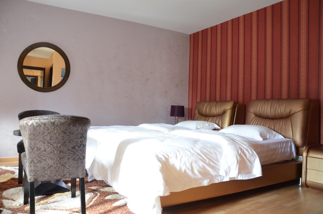 Johnny Hotel Kamenice Exterior foto